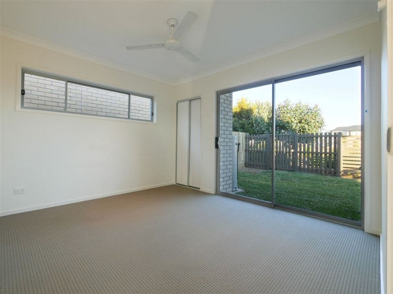 2/23 Essencia Avenue, Dakabin QLD 4503