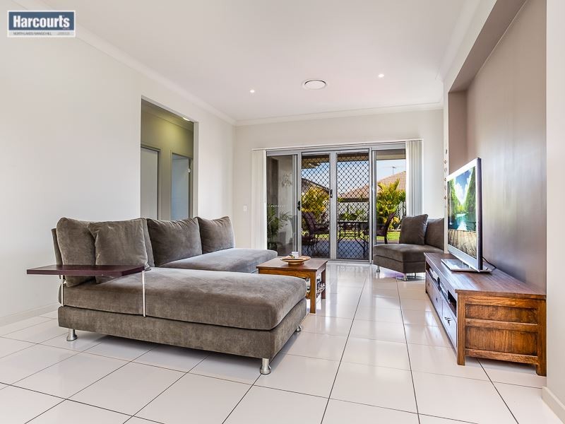9 Calder Street, North Lakes QLD 4509