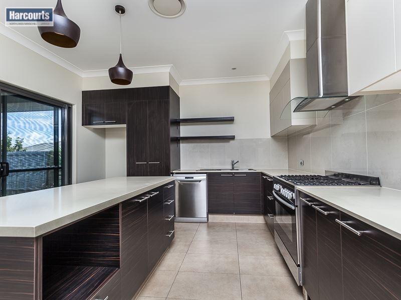 30 Cowen Terrace, North Lakes QLD 4509
