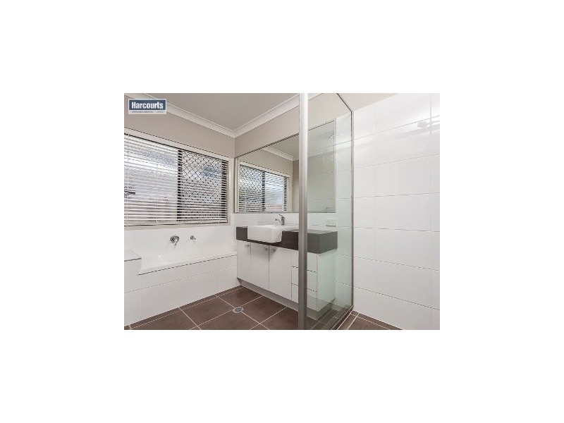 17 Riviera Cresent, North Lakes QLD 4509