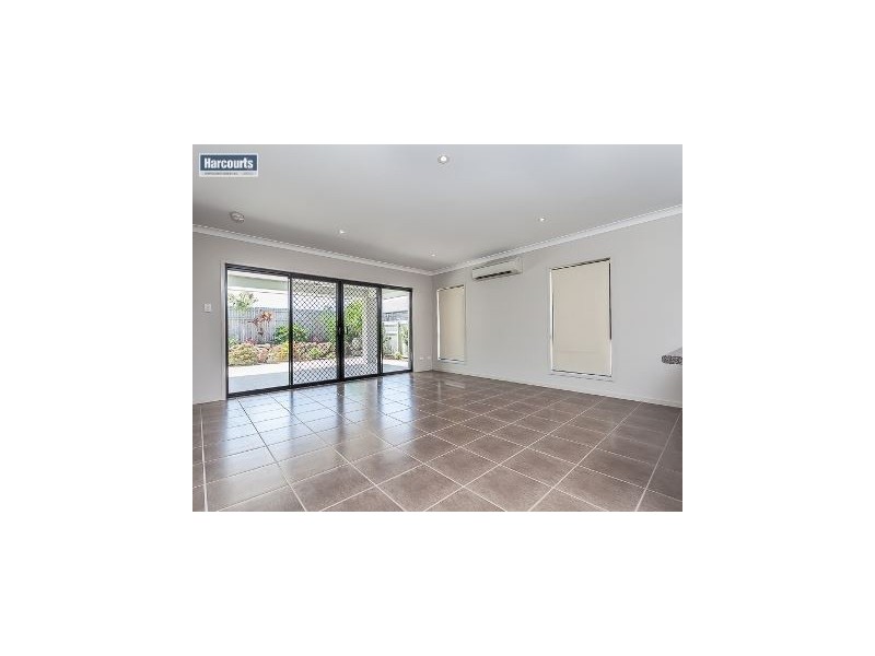 17 Riviera Cresent, North Lakes QLD 4509