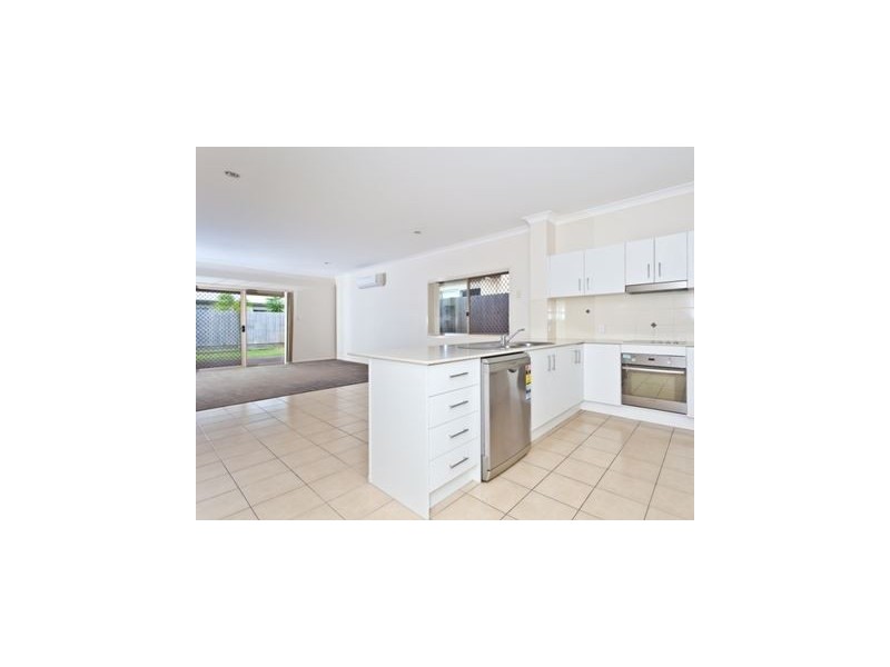 25 Planigale Crescent, North Lakes QLD 4509
