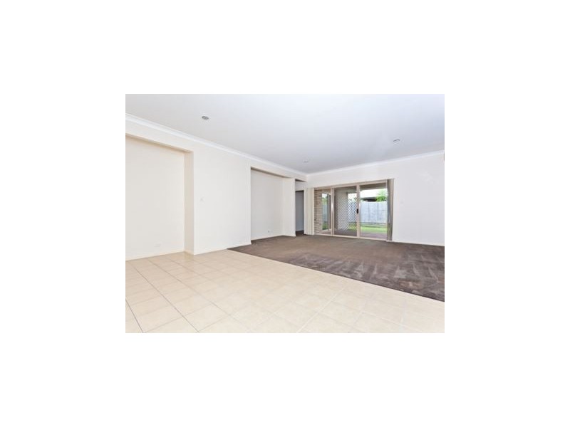 25 Planigale Crescent, North Lakes QLD 4509