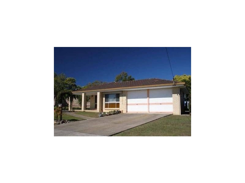 3 Farm Court, Redcliffe QLD 4020