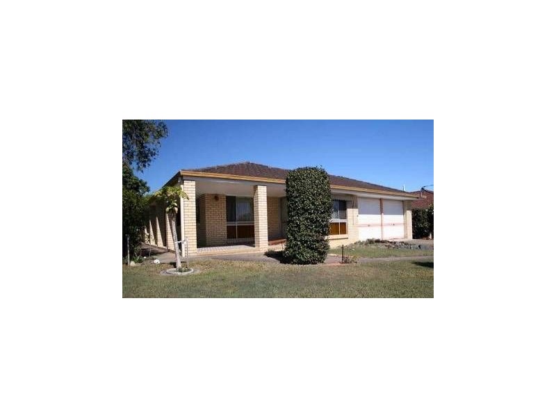 3 Farm Court, Redcliffe QLD 4020