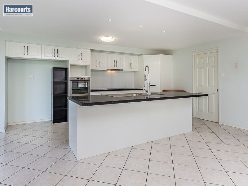 8 Whitfield Crescent, North Lakes QLD 4509