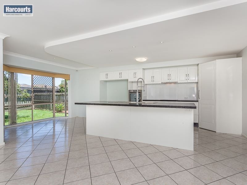 8 Whitfield Crescent, North Lakes QLD 4509