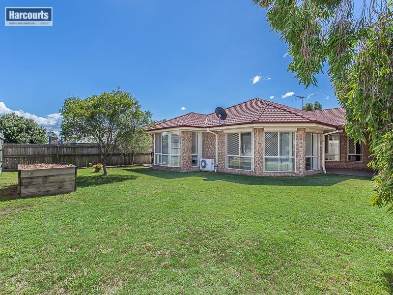 8 Whitfield Crescent, North Lakes QLD 4509