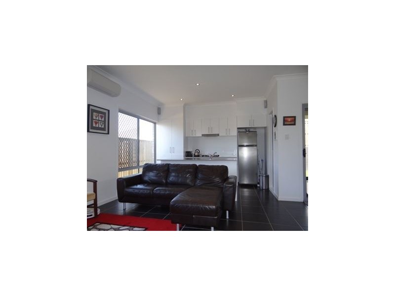 3 Fairy Wren Circuit, Dakabin QLD 4503