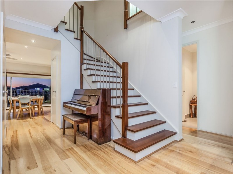 10 Coffey Court, Beachmere QLD 4510