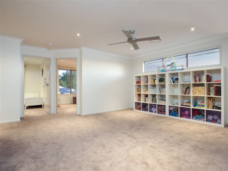 10 Coffey Court, Beachmere QLD 4510