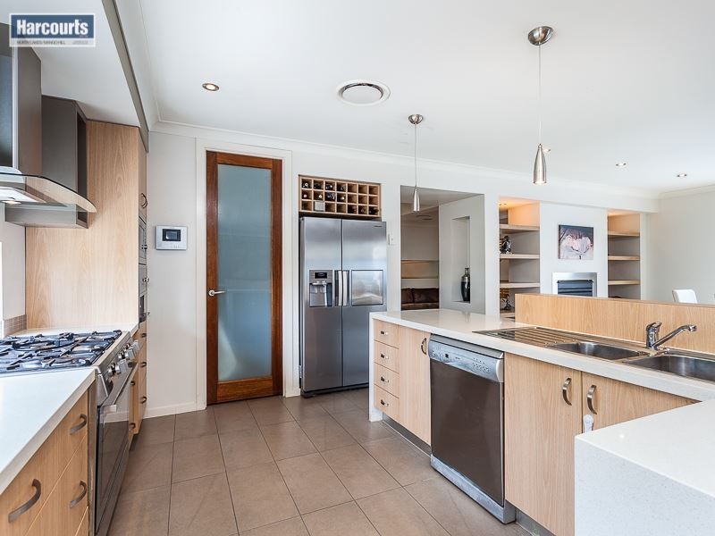 19 Elkington Circuit, North Lakes QLD 4509