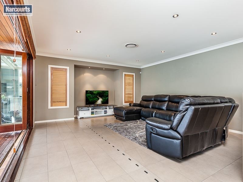 19 Elkington Circuit, North Lakes QLD 4509