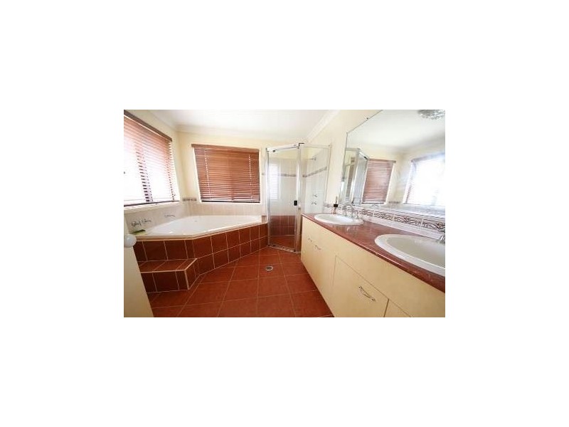 6 Cassava Court, North Lakes QLD 4509