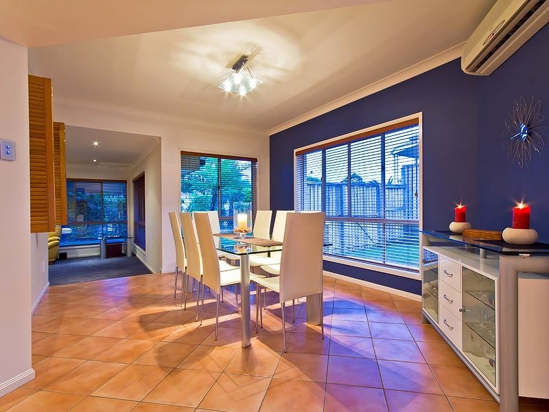 33 Chilton Crescent, North Lakes QLD 4509