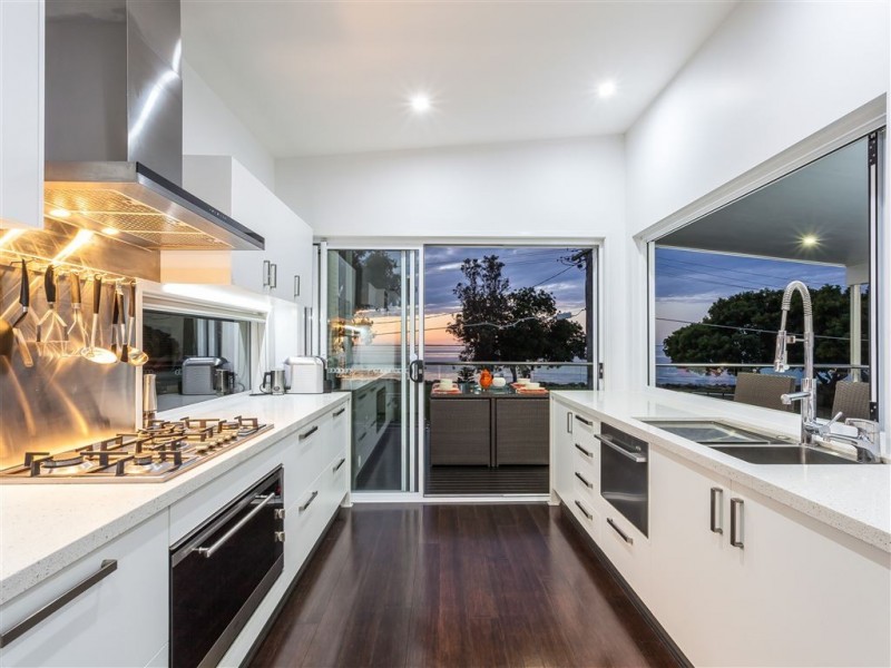 3 Second Avenue, Scarborough QLD 4020
