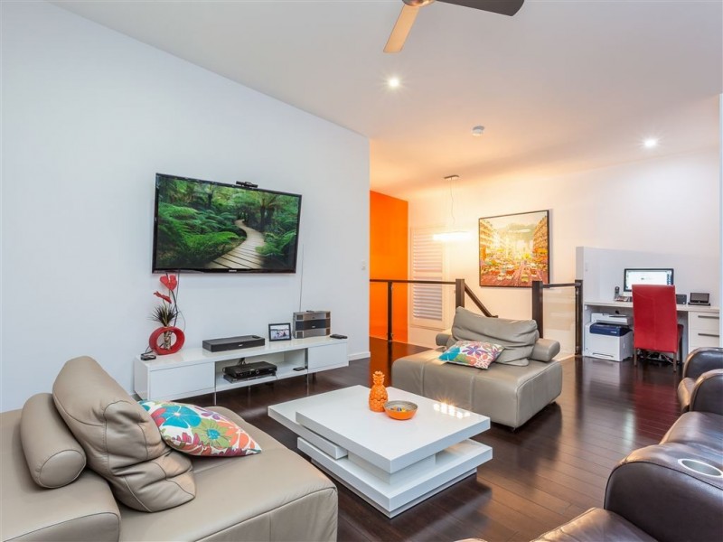 3 Second Avenue, Scarborough QLD 4020