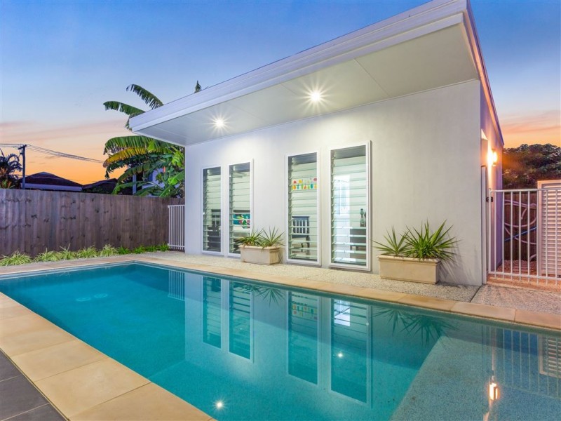 3 Second Avenue, Scarborough QLD 4020