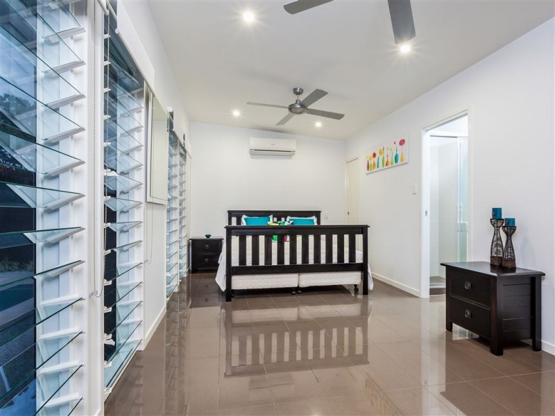 3 Second Avenue, Scarborough QLD 4020