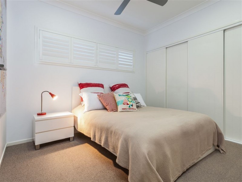 3 Second Avenue, Scarborough QLD 4020