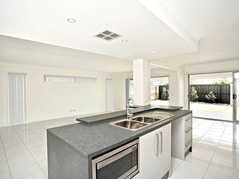 34 Ballesteros Street, North Lakes QLD 4509