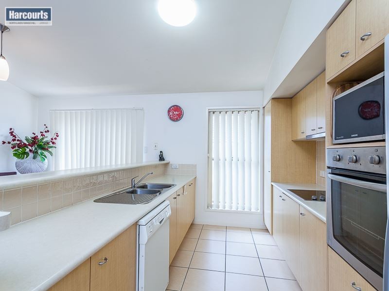 10 Dotterel Crescent, North Lakes QLD 4509