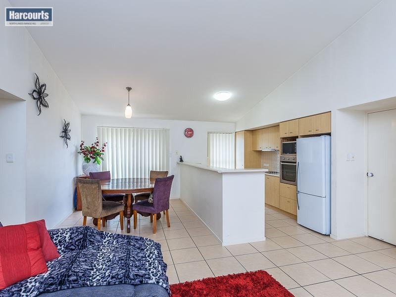 10 Dotterel Crescent, North Lakes QLD 4509