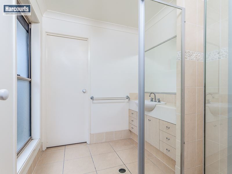 10 Dotterel Crescent, North Lakes QLD 4509