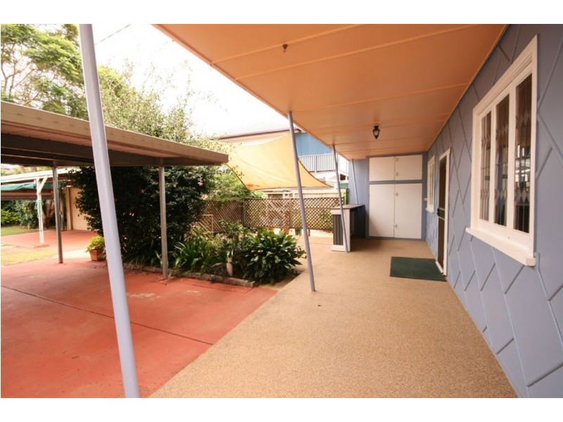 34 Rock Street, Scarborough QLD 4020