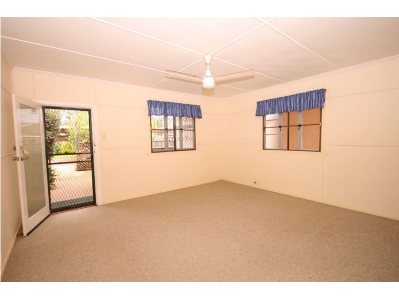34 Rock Street, Scarborough QLD 4020