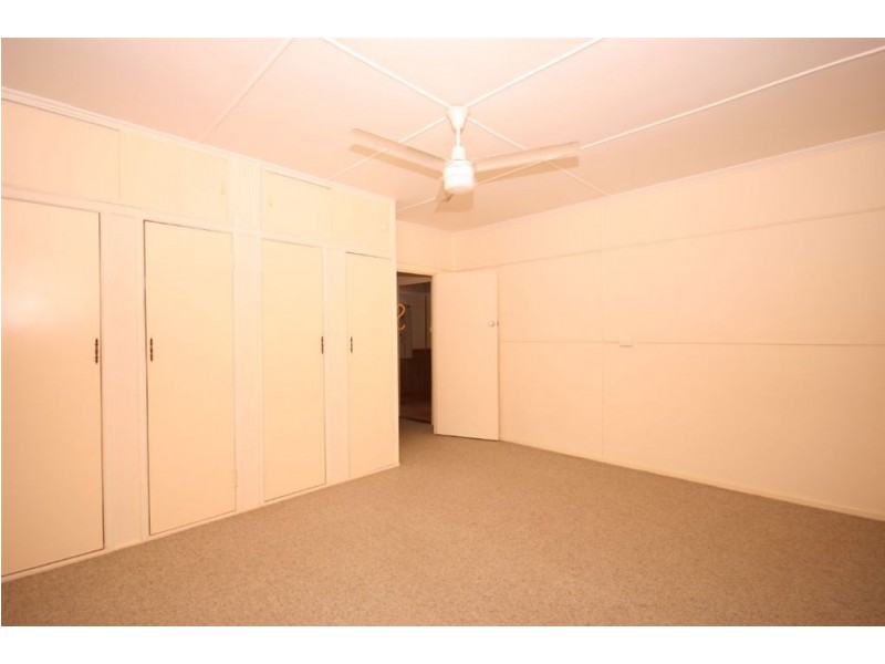 34 Rock Street, Scarborough QLD 4020