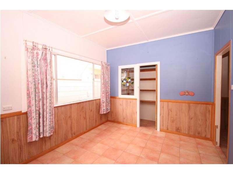 34 Rock Street, Scarborough QLD 4020