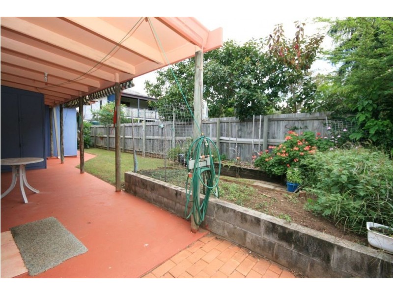 34 Rock Street, Scarborough QLD 4020