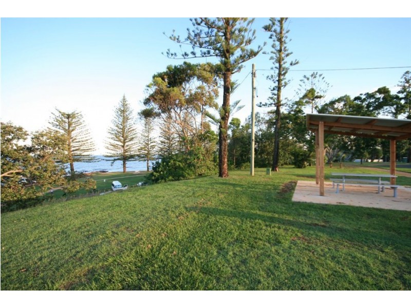 34 Rock Street, Scarborough QLD 4020
