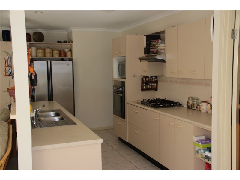 7 Glenbrae Court, Petrie QLD 4502