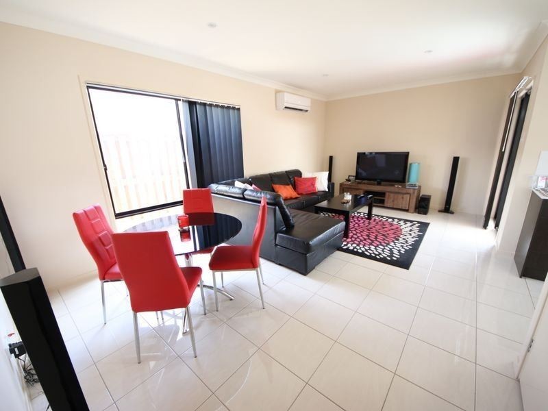 38 Manhattan Crescent, North Lakes QLD 4509