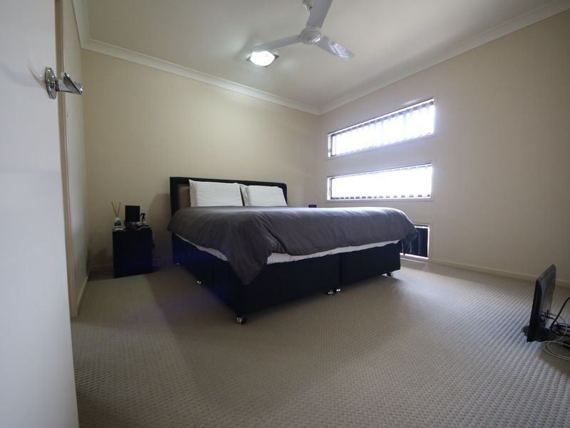 38 Manhattan Crescent, North Lakes QLD 4509