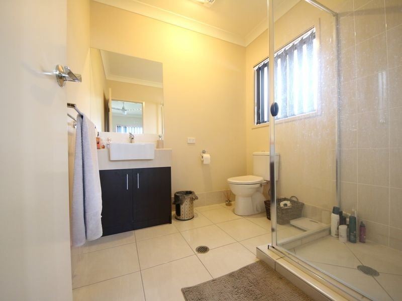 38 Manhattan Crescent, North Lakes QLD 4509