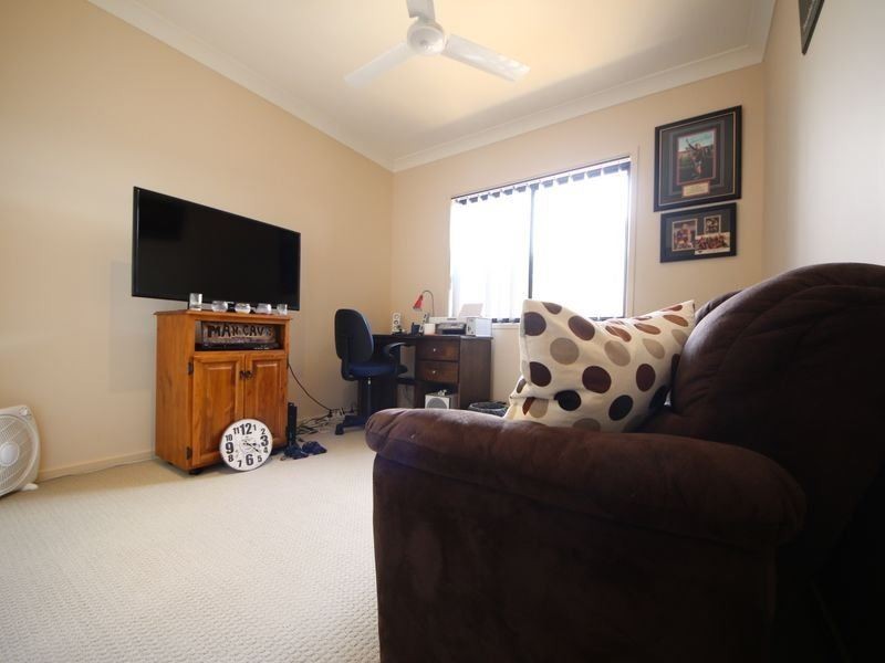 38 Manhattan Crescent, North Lakes QLD 4509