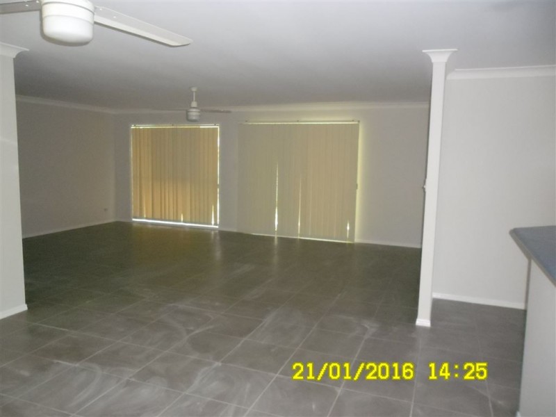 6 Monaghan Crescent, North Lakes QLD 4509