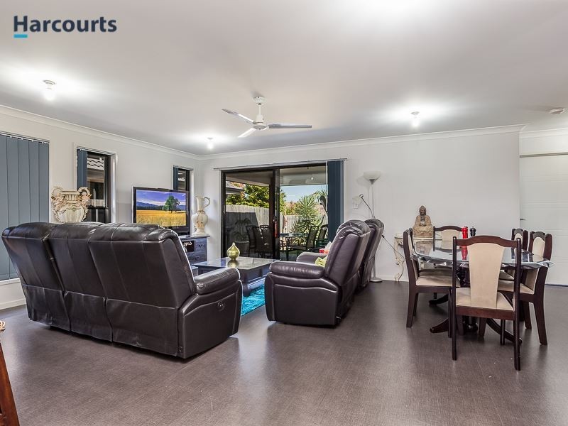 15 Moonie Crescent, North Lakes QLD 4509