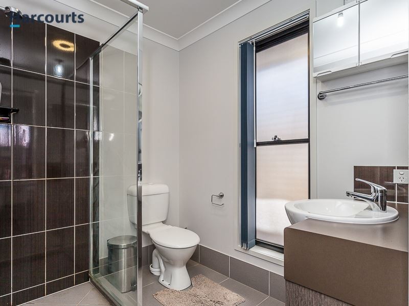 15 Moonie Crescent, North Lakes QLD 4509