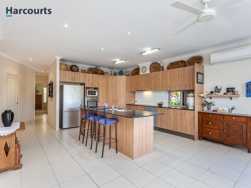 6 Apollo Crescent, Beachmere QLD 4510
