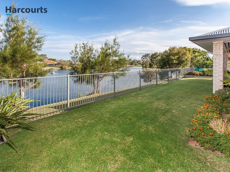 6 Apollo Crescent, Beachmere QLD 4510