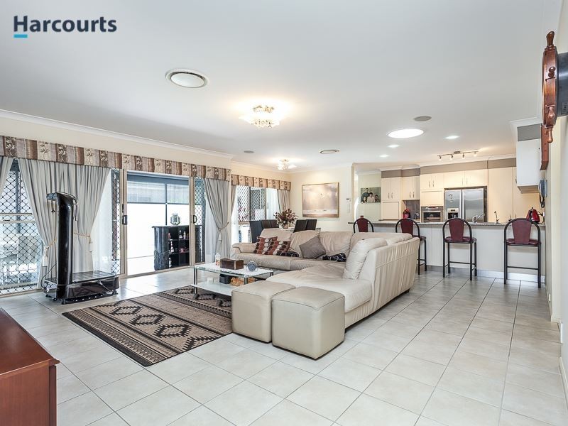 39 Central Lakes Drive, Caboolture QLD 4510