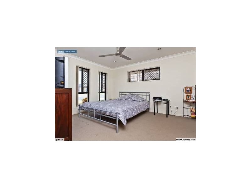 8 Chrysler Parade, North Lakes QLD 4509