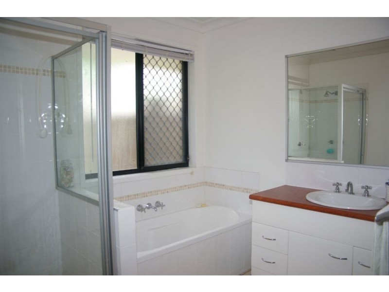 3 Sapphire Close, Griffin QLD 4503