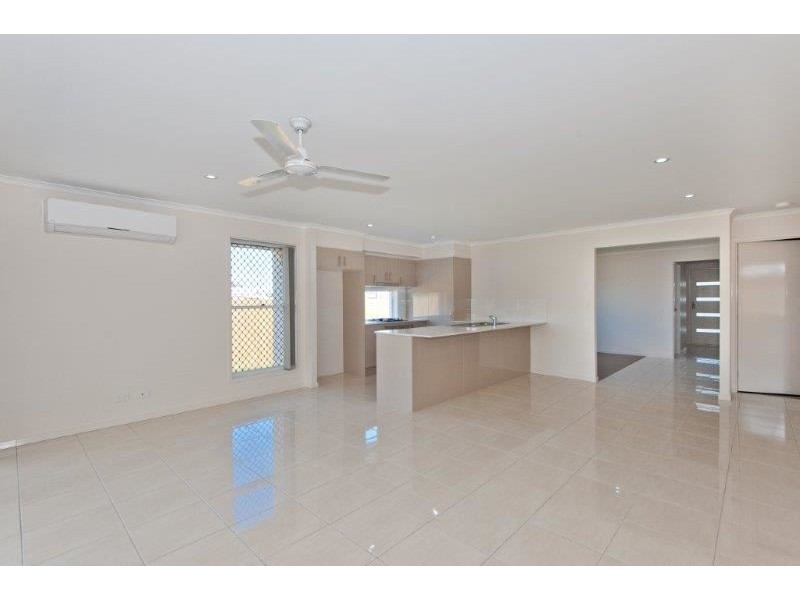 90 Fern Parade, Griffin QLD 4503