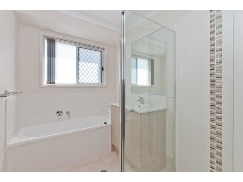 90 Fern Parade, Griffin QLD 4503