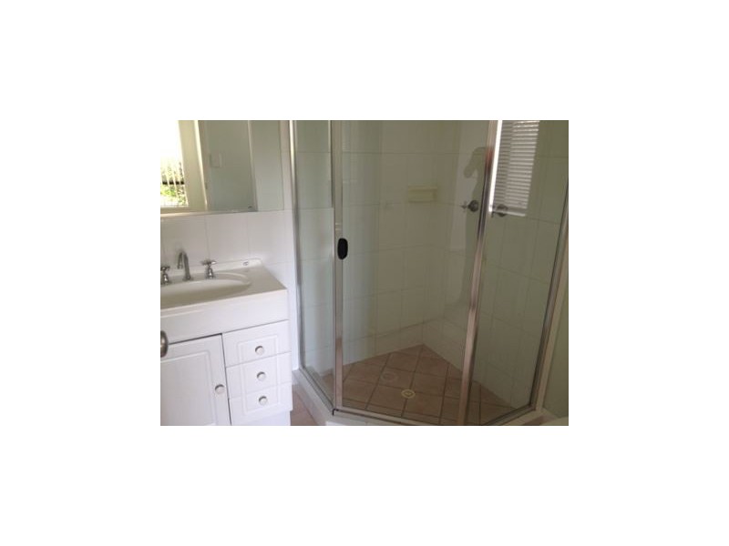 8 Senior Close, North Lakes QLD 4509